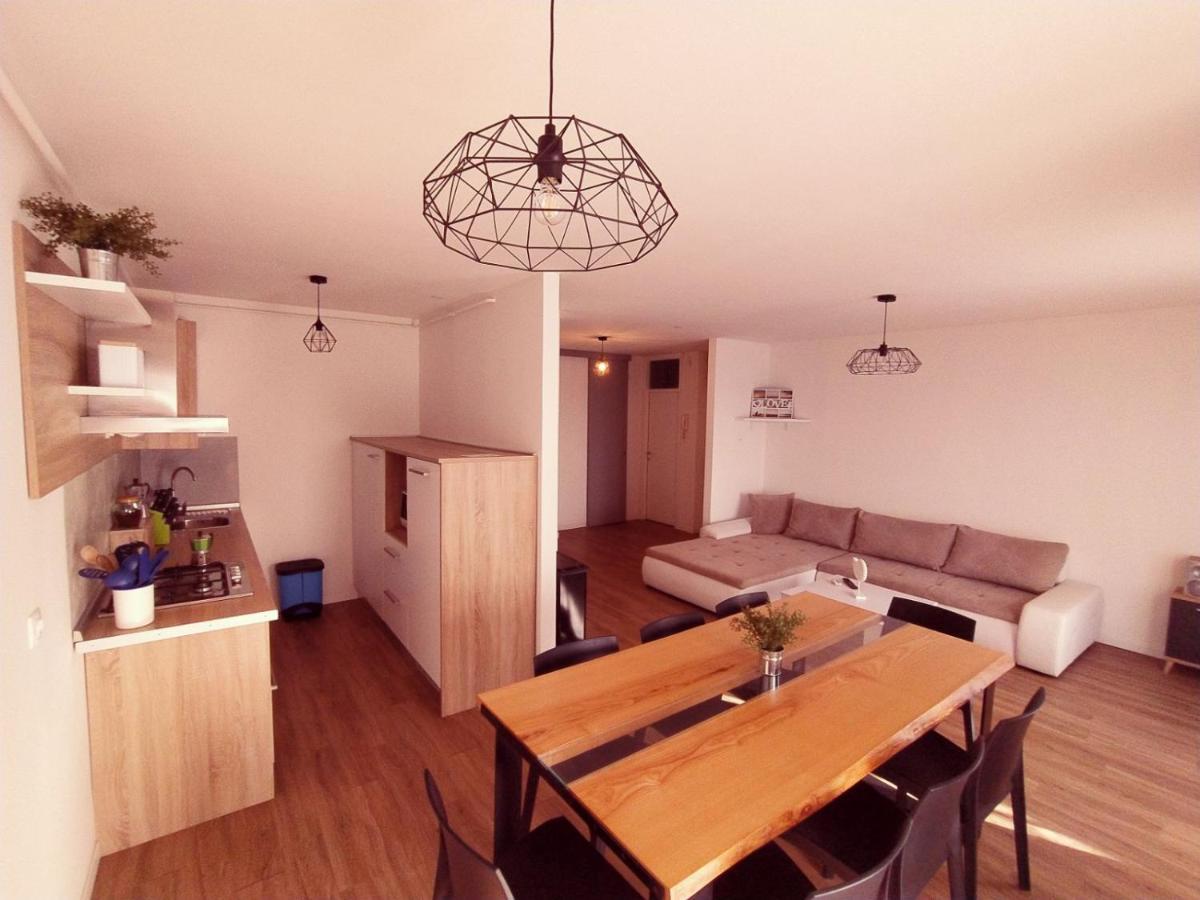 Apartment Tramonto Stoja 普拉 外观 照片